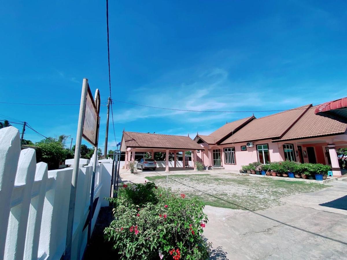 Hellokitty House - Unit 1 Villa Kuala Terengganu Eksteriør billede