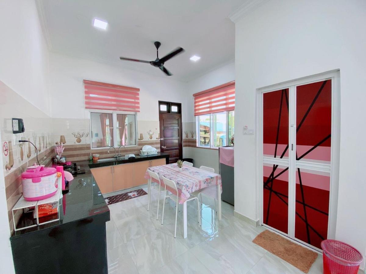 Hellokitty House - Unit 1 Villa Kuala Terengganu Eksteriør billede
