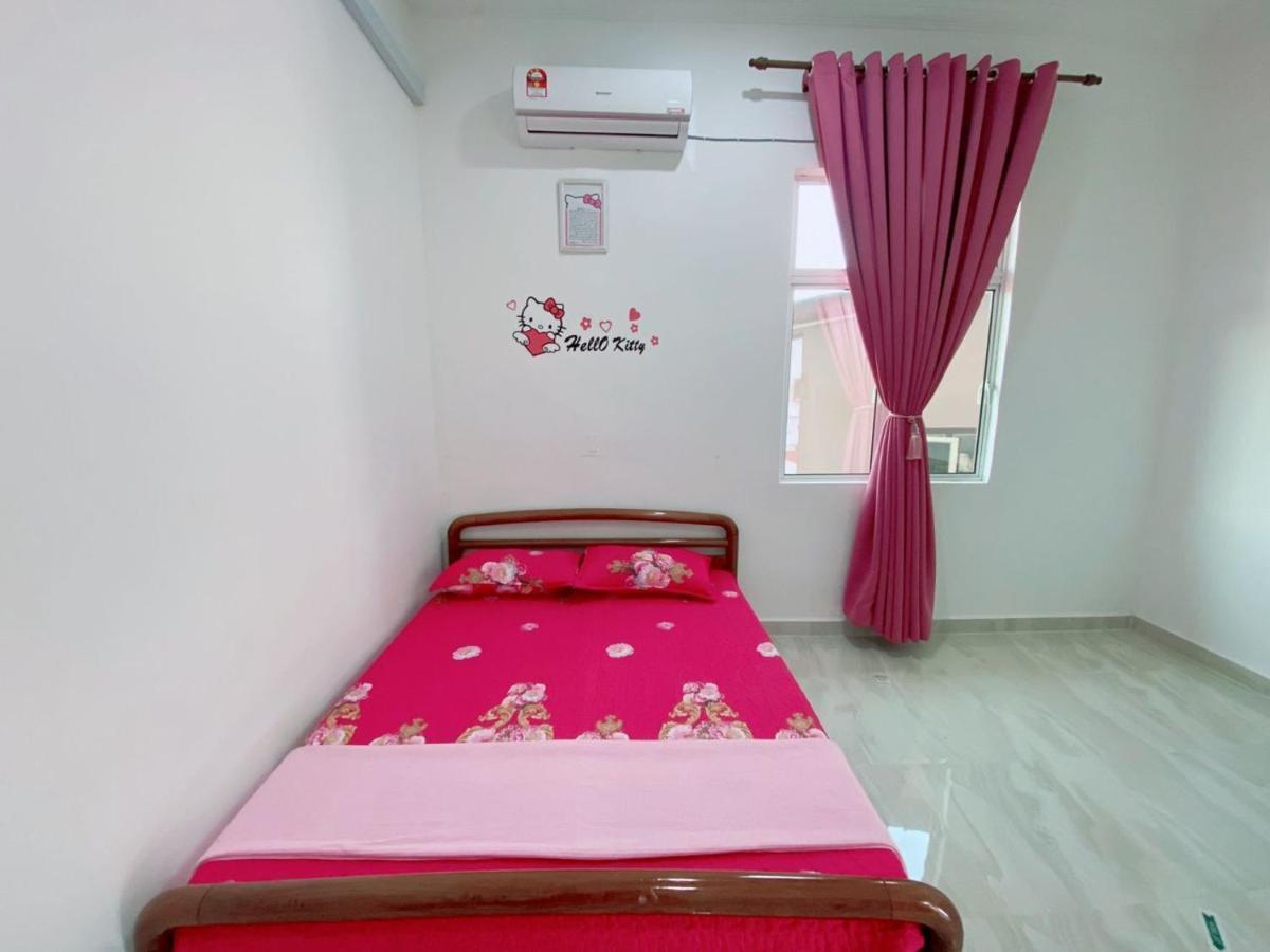 Hellokitty House - Unit 1 Villa Kuala Terengganu Eksteriør billede