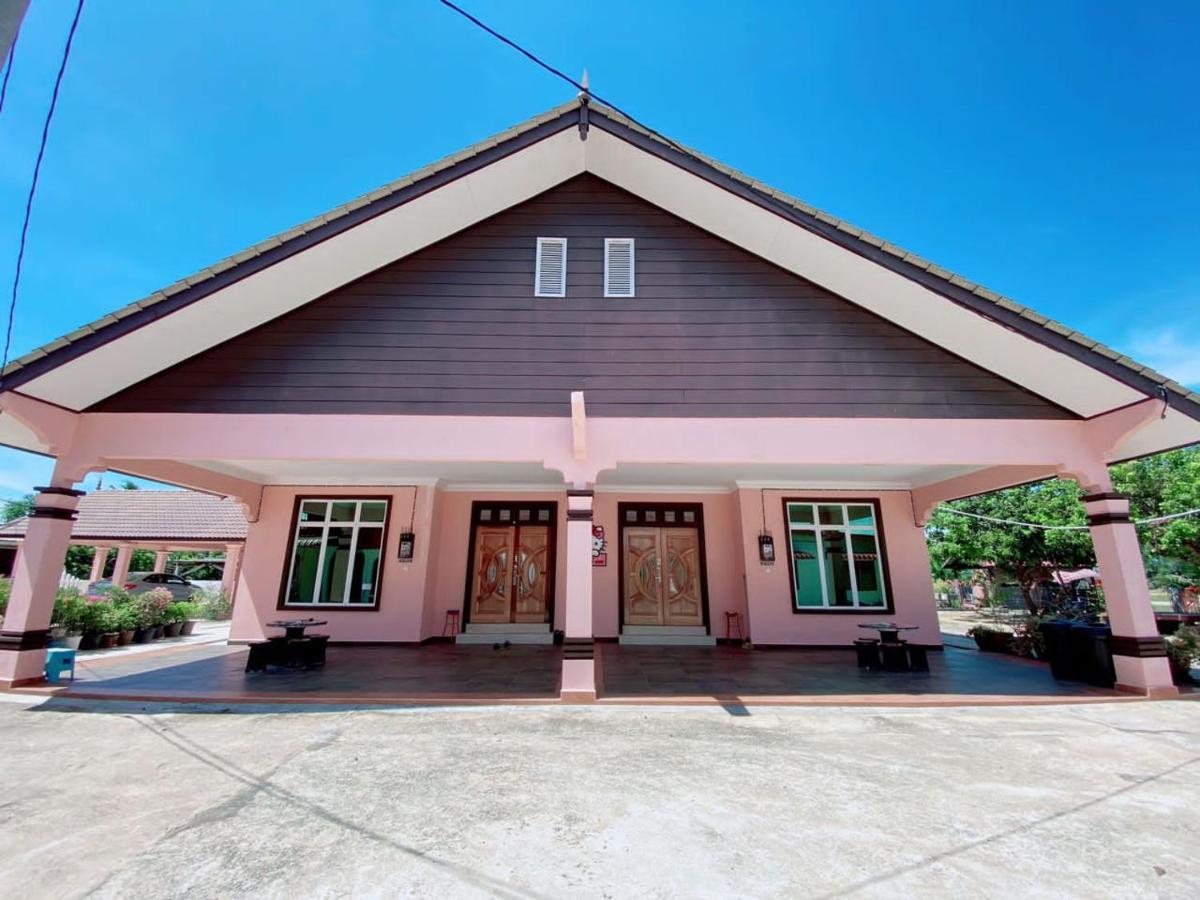 Hellokitty House - Unit 1 Villa Kuala Terengganu Eksteriør billede
