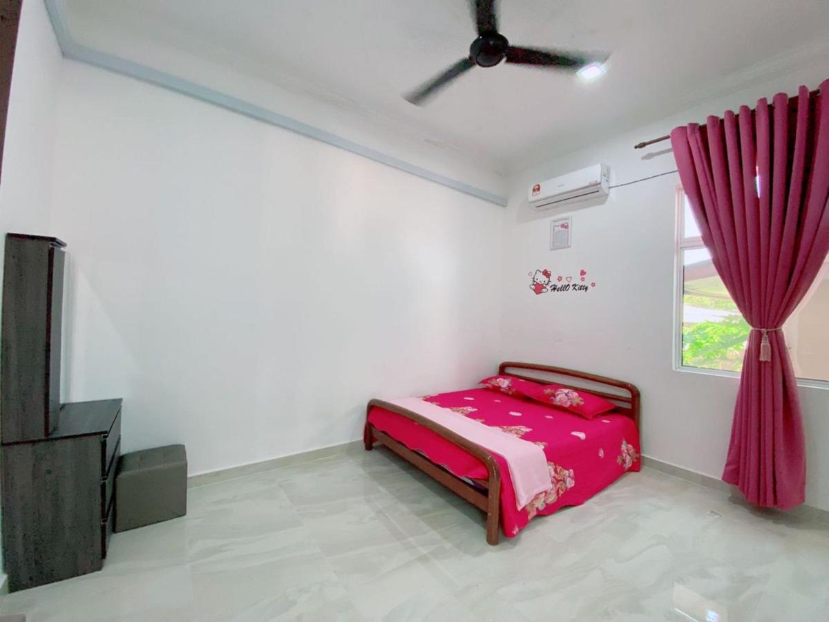 Hellokitty House - Unit 1 Villa Kuala Terengganu Eksteriør billede