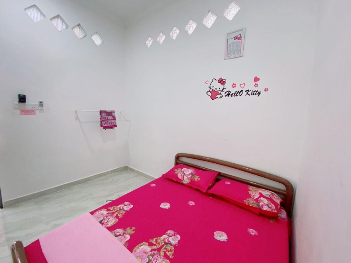 Hellokitty House - Unit 1 Villa Kuala Terengganu Eksteriør billede