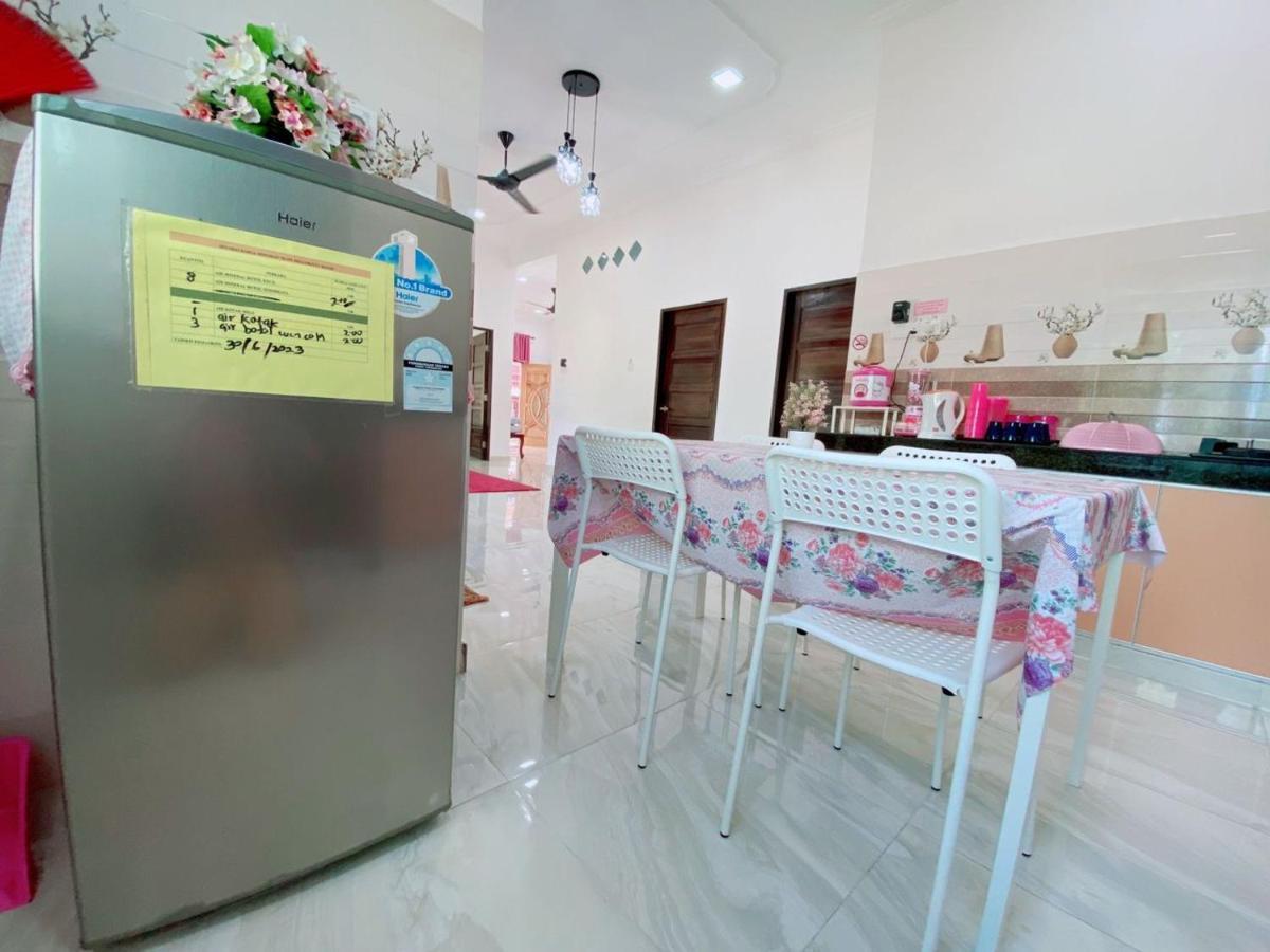 Hellokitty House - Unit 1 Villa Kuala Terengganu Eksteriør billede