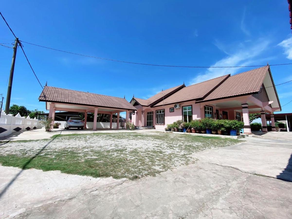 Hellokitty House - Unit 1 Villa Kuala Terengganu Eksteriør billede