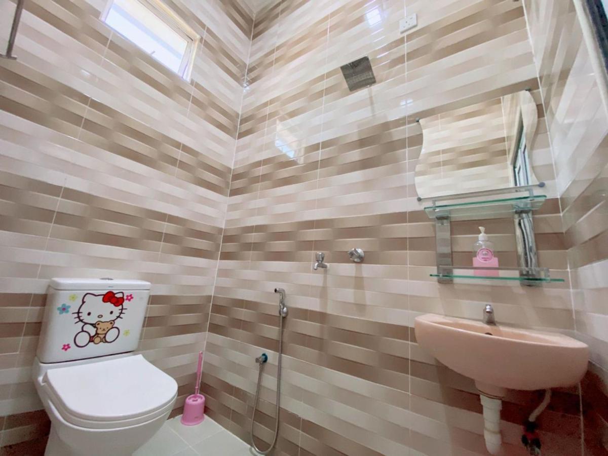 Hellokitty House - Unit 1 Villa Kuala Terengganu Eksteriør billede