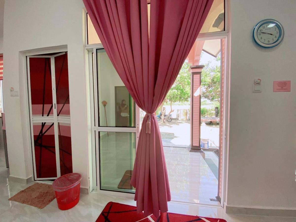 Hellokitty House - Unit 1 Villa Kuala Terengganu Eksteriør billede