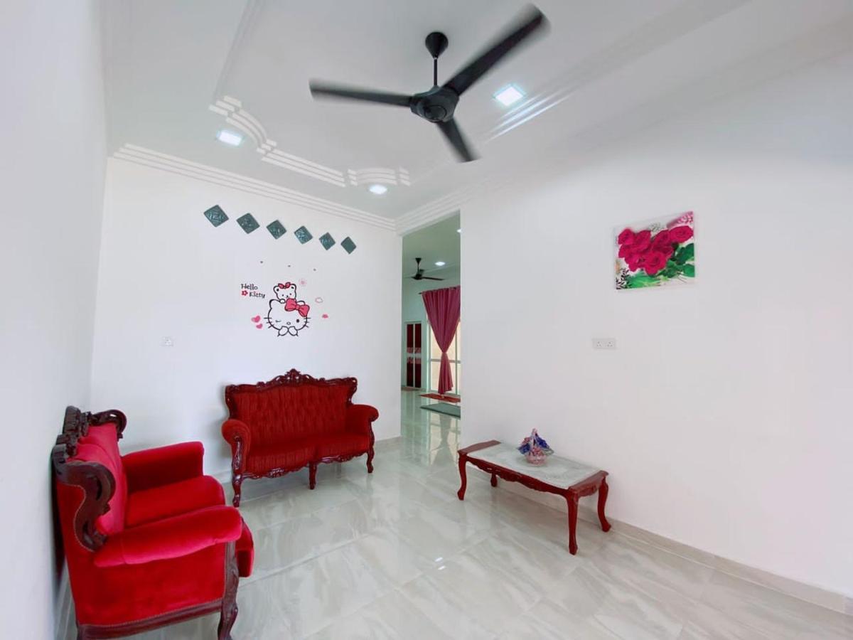 Hellokitty House - Unit 1 Villa Kuala Terengganu Eksteriør billede